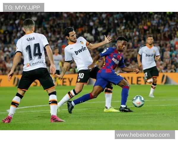 西洪竞技迎战巴伦西亚争夺西甲联赛关键三分的精彩对决